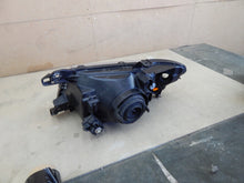 Laden Sie das Bild in den Galerie-Viewer, Frontscheinwerfer Mitsubishi Pajero III Rechts Scheinwerfer Headlight SCH3164335447wd