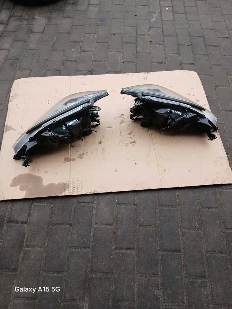 Frontscheinwerfer Mitsubishi Lancer VII I Ein Satz Scheinwerfer Headlight SCH7761310468ga