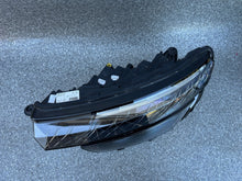 Load image into Gallery viewer, Frontscheinwerfer Skoda Kamiq 658941015 Full LED Links Scheinwerfer Headlight SCH3209431626tc