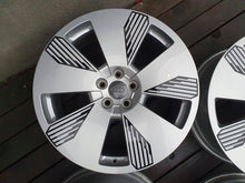 Laden Sie das Bild in den Galerie-Viewer, 4x Alufelge 19 Zoll 8.0" 5x112 34ET Glanz Silber 4KE601025 Audi E-Tron Rim Wheel FEL7084769914wr