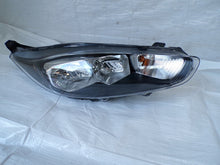 Load image into Gallery viewer, Frontscheinwerfer Ford Fiesta Rechts Scheinwerfer Headlight SCH9100718010yx