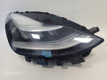 Laden Sie das Bild in den Galerie-Viewer, Frontscheinwerfer Tesla Model 3 1077376-50-B Rechts Scheinwerfer Headlight