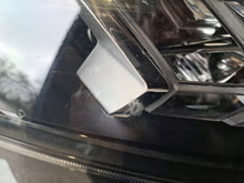 Load image into Gallery viewer, Frontscheinwerfer Mitsubishi Outlander III ECM21-21E20 LED Rechts Headlight SCH1533043497oj