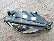 Laden Sie das Bild in den Galerie-Viewer, Frontscheinwerfer Mercedes-Benz W222 A2229062005 LED Rechts Headlight