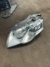 Laden Sie das Bild in den Galerie-Viewer, Frontscheinwerfer VW Passat 89312659 Xenon Links Scheinwerfer Headlight