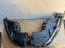 Load image into Gallery viewer, Frontscheinwerfer Mazda 6 Ein Stück (Rechts oder Links) Scheinwerfer Headlight SCH8193053035fs