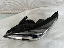 Laden Sie das Bild in den Galerie-Viewer, Frontscheinwerfer Opel Astra 39158005 LED Links Scheinwerfer Headlight SCH7005135959xi