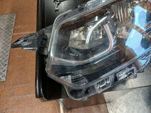 Laden Sie das Bild in den Galerie-Viewer, Frontscheinwerfer Toyota Proace City 9835780680 Links Scheinwerfer Headlight SCH5112969165sx
