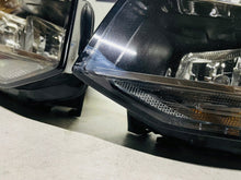 Laden Sie das Bild in den Galerie-Viewer, Frontscheinwerfer Audi Q2 81A941004A Ein Satz Scheinwerfer Headlight SCH3236771486td