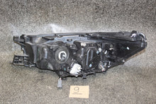 Laden Sie das Bild in den Galerie-Viewer, Frontscheinwerfer Toyota Hilux LED Ein Stück (Rechts oder Links) Headlight