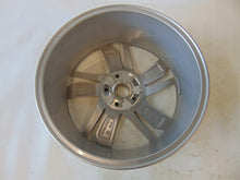 Laden Sie das Bild in den Galerie-Viewer, 1x Alufelge 18 Zoll 7.0" 5x112 45ET 2GV601025D VW T-Roc Troc Rim Wheel FEL8689873660ek