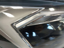 Laden Sie das Bild in den Galerie-Viewer, Frontscheinwerfer Audi A1 82A941034D 82A941033D LED Rechts oder Links SCH6617506029ah