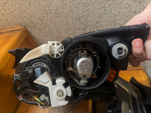 Laden Sie das Bild in den Galerie-Viewer, Frontscheinwerfer Mazda Rx8 Rx-8 -895623399 Rechts Scheinwerfer Headlight SCH1550199661hr