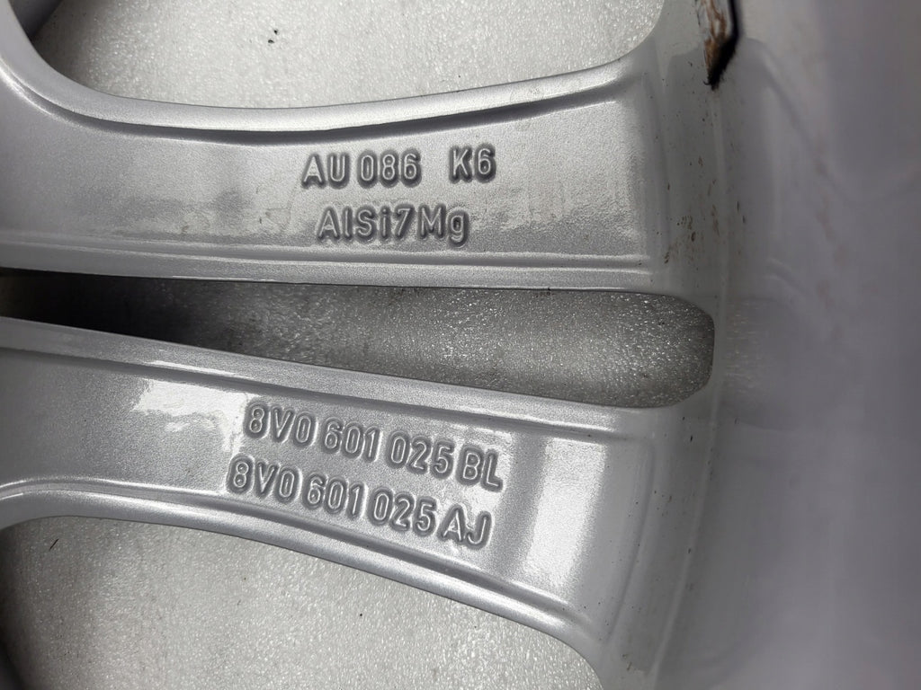 1x Alufelge 18 Zoll 7.5" 5x112 51ET Glanz Silber 8V0601025BL 8V0601025AJ Audi A3 FEL3373741601av