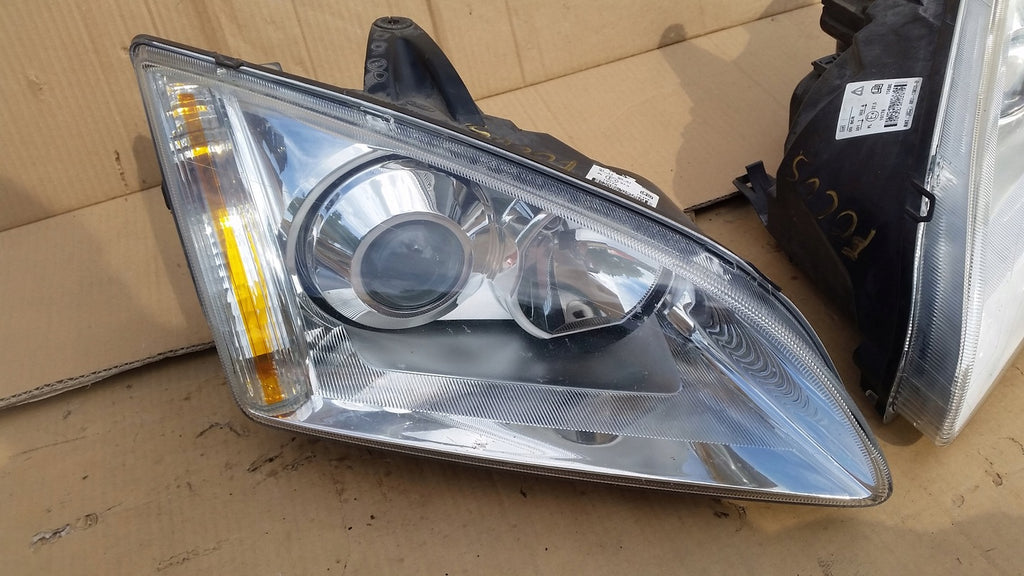 Frontscheinwerfer Ford Focus 4M51-13W03029-EF Xenon Links Scheinwerfer Headlight