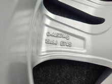 Load image into Gallery viewer, 1x Alufelge 15 Zoll 6.0" 5x100 45ET Glanz Silber 42611-K0030 Toyota Yaris FEL1925716518zd