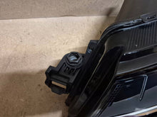 Load image into Gallery viewer, Frontscheinwerfer Skoda Karoq 57B941015D LED Links Scheinwerfer Headlight SCH2863532021qj