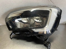 Load image into Gallery viewer, Frontscheinwerfer Renault Master 260607867R Links Scheinwerfer Headlight