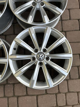 Load image into Gallery viewer, 4x Alufelge 17 Zoll 7.0" 5x112 40ET 3G0601025BP VW Passat B8 Beetle Touran FEL3811640122eb