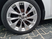 Load image into Gallery viewer, 1x Alufelge 17 Zoll 7.5" 5x105 Opel Astra K Rim Wheel FEL7206922476co