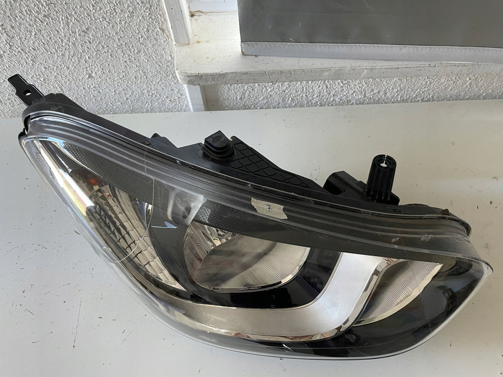 Frontscheinwerfer Hyundai I20 921021J510 Rechts Scheinwerfer Headlight SCH5423140718jj