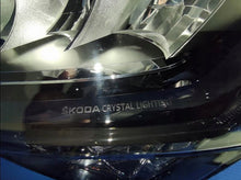 Laden Sie das Bild in den Galerie-Viewer, Frontscheinwerfer Skoda Superb III 3V1941015C Full LED Links Headlight