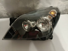 Laden Sie das Bild in den Galerie-Viewer, Frontscheinwerfer Opel Astra 24451032 1EG270370-01 Links Scheinwerfer Headlight SCH3198024243jv