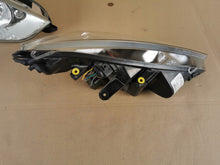 Laden Sie das Bild in den Galerie-Viewer, Frontscheinwerfer Ford S-Max 6M21-13W029-AH Ein Satz Scheinwerfer Headlight SCH2002293689pb