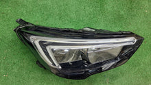 Laden Sie das Bild in den Galerie-Viewer, Frontscheinwerfer Opel Zafira Crossland X 13467968 Rechts Scheinwerfer Headlight