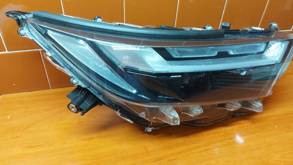 Frontscheinwerfer Toyota V 25-LIFT LED Rechts Scheinwerfer Headlight SCH8011515317xi