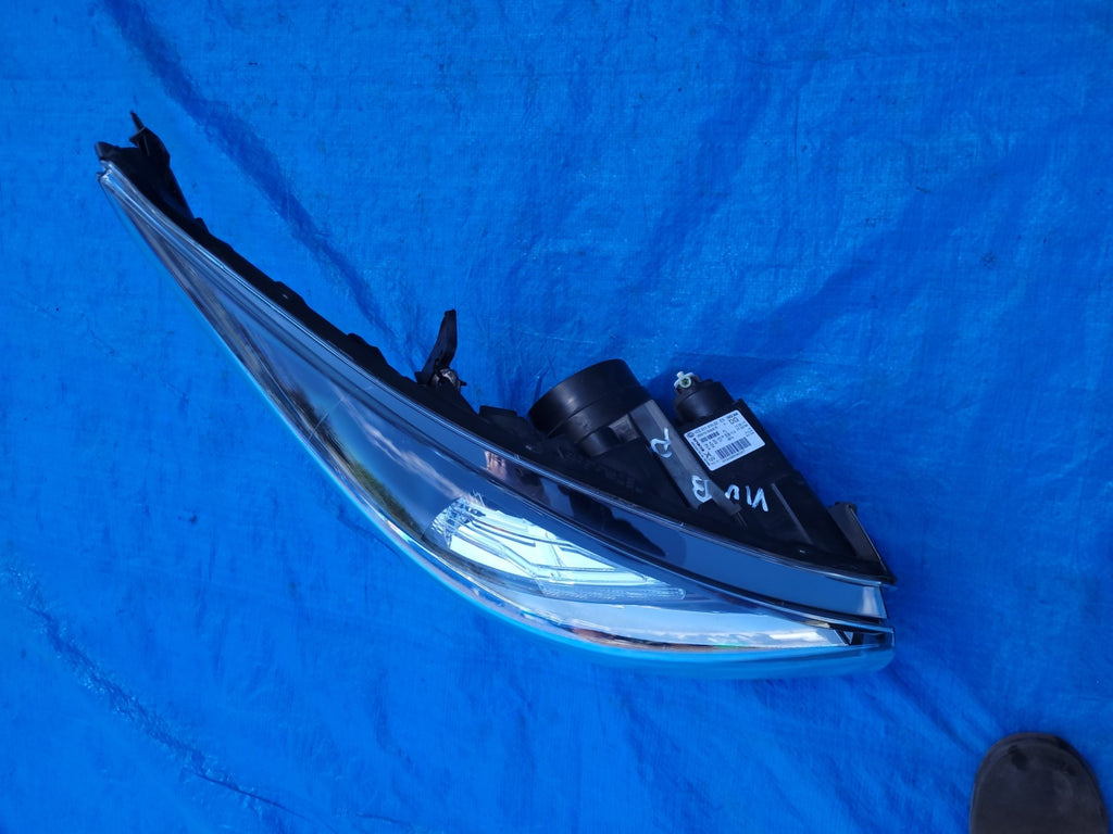 Frontscheinwerfer Opel Vivaro B 260109424R Rechts Scheinwerfer Headlight SCH2495220476kt