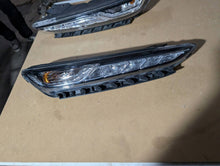 Laden Sie das Bild in den Galerie-Viewer, Frontscheinwerfer Hyundai Kona 92208-J9000 LED Rechts Scheinwerfer Headlight SCH1030339721ap
