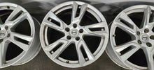 Laden Sie das Bild in den Galerie-Viewer, 1x Alufelge 18 Zoll 7.5" 5x108 42ET Glanz Silber 31362839 Volvo V60 S60 FEL7036496227vz