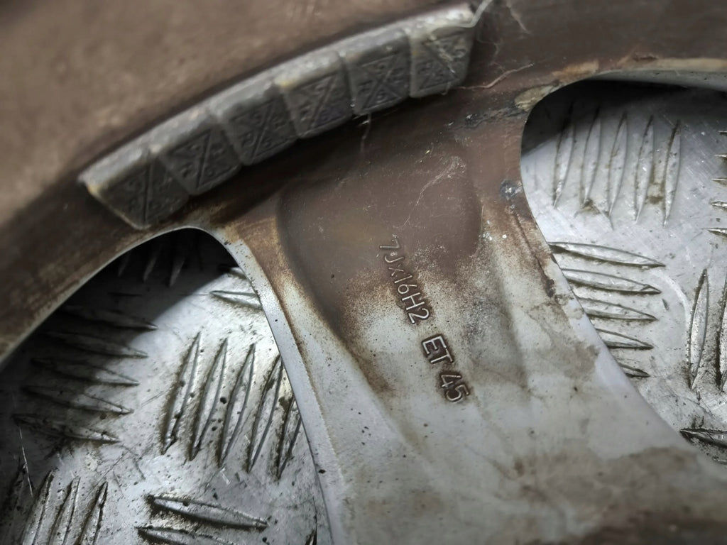 1x Alufelge 16 Zoll 5x139.7 KBA46622 Kia Sorento I Rim Wheel FEL2797410599ym