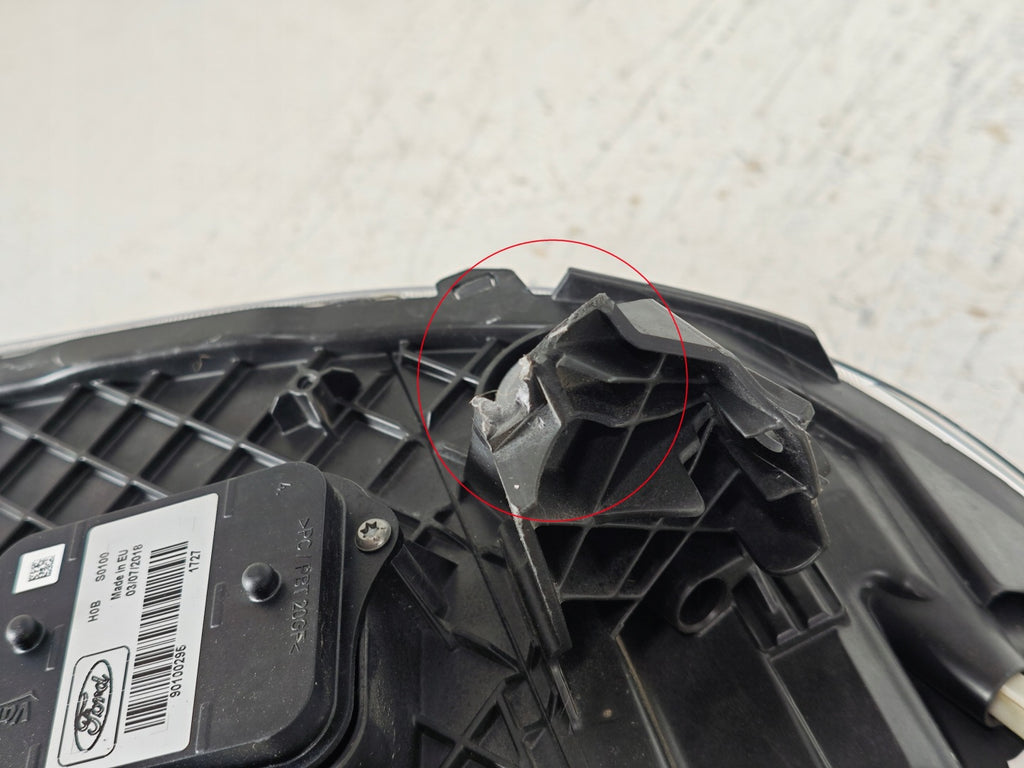 Frontscheinwerfer Ford Kuga GV4113D155EG Links Scheinwerfer Headlight SCH9050773204fb