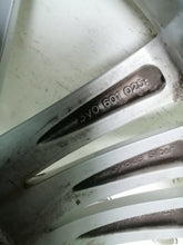 Load image into Gallery viewer, 1x Alufelge 19 Zoll 8.0" 5x112 44ET 3V0601025 Skoda Superb Rim Wheel FEL4447329595ch