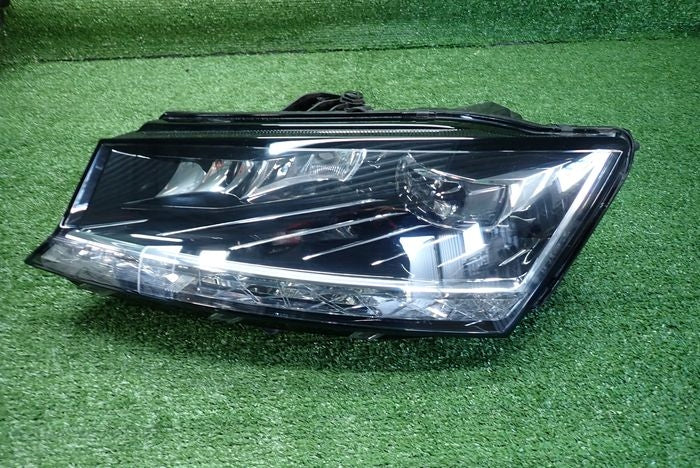 Frontscheinwerfer Skoda Fabia III 6V1941015F Links Scheinwerfer Headlight SCH6750608408re