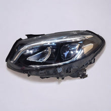 Laden Sie das Bild in den Galerie-Viewer, Frontscheinwerfer Mercedes-Benz W246 A2469066101 LED Links Headlight