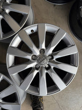 Laden Sie das Bild in den Galerie-Viewer, 4x Alufelge 17 Zoll 8.0" 5x112 47ET Glanz Silber 8K0601025BC Audi Rim Wheel FEL8952838860vh