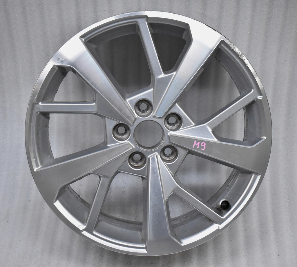 1x Alufelge 18 Zoll 7.0" 5x112 43ET Glanz Silber 83A601025J Audi Q3 Rim Wheel