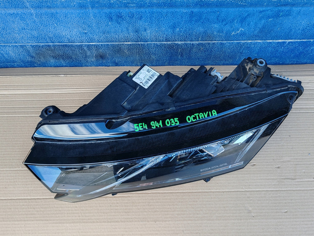 Frontscheinwerfer Skoda Octavia IV 5E4941035 LED Links Scheinwerfer Headlight SCH7930319030fu