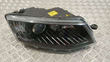 Load image into Gallery viewer, Frontscheinwerfer Skoda Octavia III 5E1941016 Vorderseite Scheinwerfer Headlight SCH3322982225li