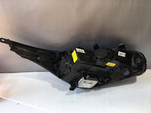 Laden Sie das Bild in den Galerie-Viewer, Frontscheinwerfer Kia Ceed Bi-Xenon Ein Stück (Rechts oder Links) Headlight