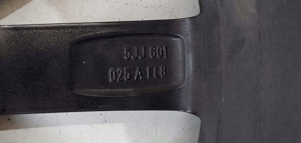 1x Alufelge 17 Zoll 7.0" 5x112 5JJ601025 Skoda Rapid Rim Wheel