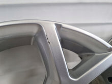Load image into Gallery viewer, 1x Alufelge 17 Zoll 7.0" 5x114.3 40ET 403008932 Renault Talisman Clio III Captur FEL8381289627ns