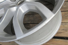 Laden Sie das Bild in den Galerie-Viewer, 1x Alufelge 17 Zoll 7.0&quot; 5x108 50ET Volvo Rim Wheel