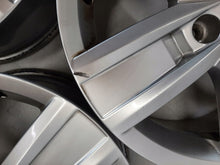 Laden Sie das Bild in den Galerie-Viewer, 4x Alufelge 17 Zoll 7.0" 5x120 55ET 7E0601025P VW Multivan Rim Wheel FEL9750489747zd