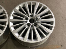 Laden Sie das Bild in den Galerie-Viewer, 1x Alufelge 17 Zoll 5x120 6881440 BMW F45 F46 Rim Wheel FEL6549383795eo