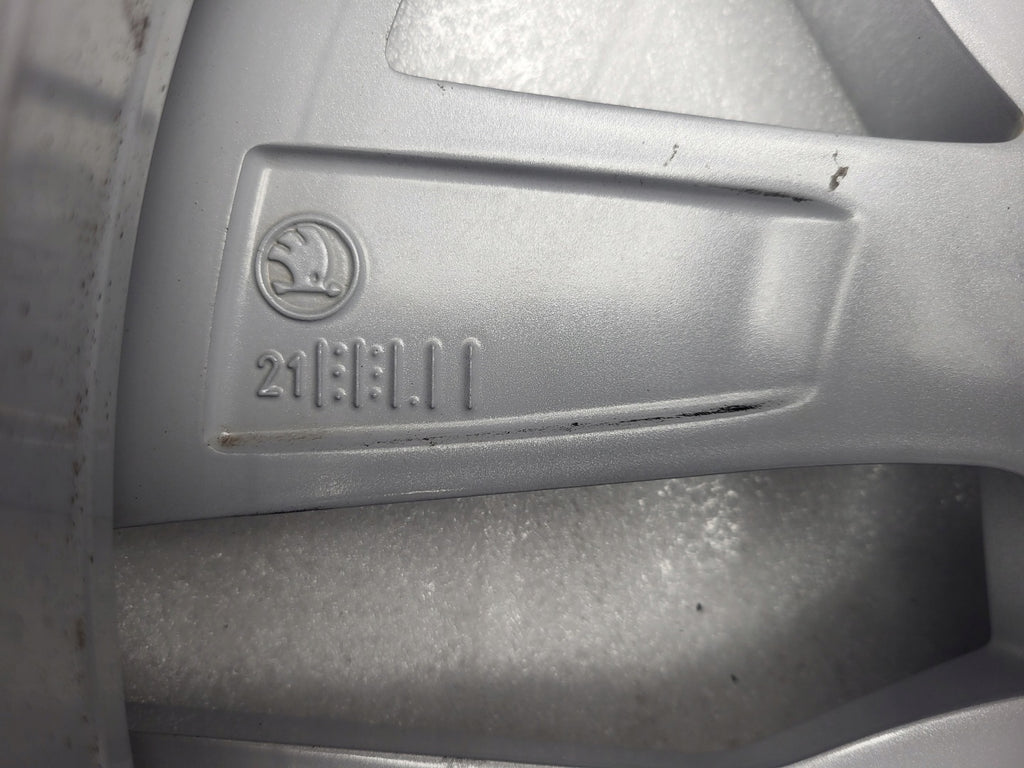 1x Alufelge 17 Zoll 7.0" 5x112 46ET Glanz Silber 5E3601025E Skoda Octavia 5e3 I FEL5612896078zi