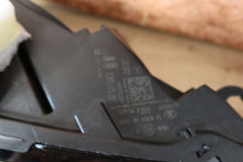 Laden Sie das Bild in den Galerie-Viewer, Frontscheinwerfer Audi A3 8V0941006E LED Rechts Scheinwerfer Headlight